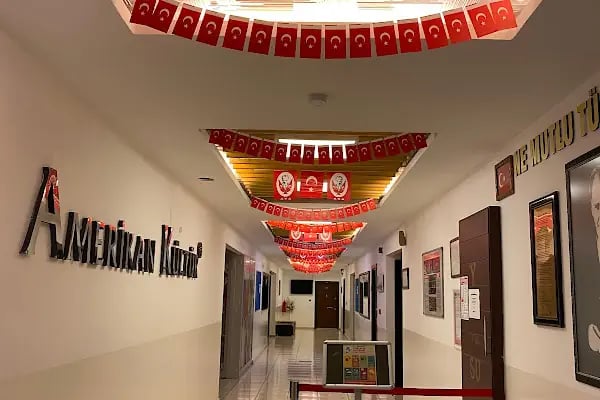 AMERİKAN KÜLTÜR Yabancı Dil ve Kişisel Gelişim Kursu - Resim 2