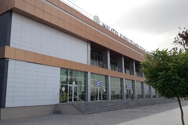 Malatya olimpik yüzme havuzu - Resim 1