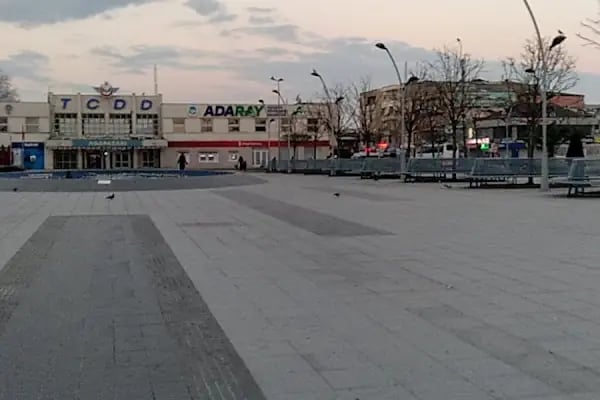 TCDD Adapazarı Tren İstasyonu - Resim 6