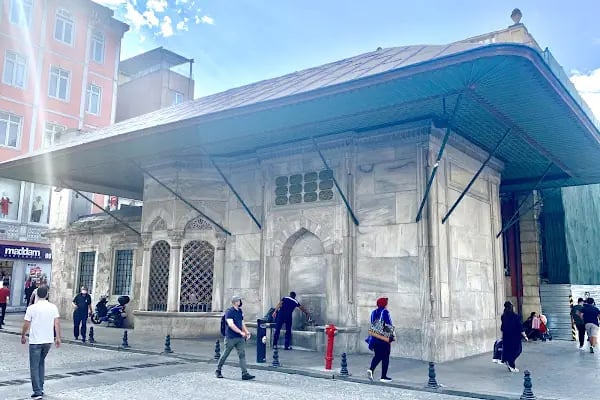 Hatice Turhan Valide Sultan Türbesi - Resim 20