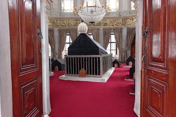 Hatice Turhan Valide Sultan Türbesi - Resim 19