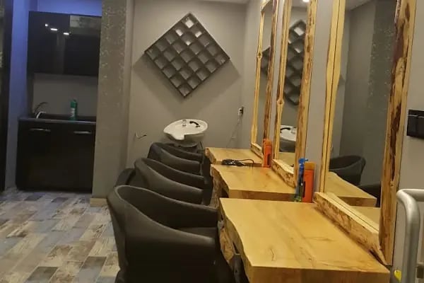 Saloon Burcu Bayan Kuaförü - Resim 12