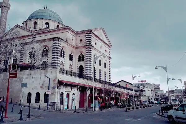 Kozanlı Cami - Resim 13