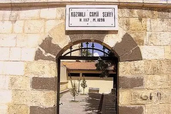 Kozanlı Cami - Resim 15
