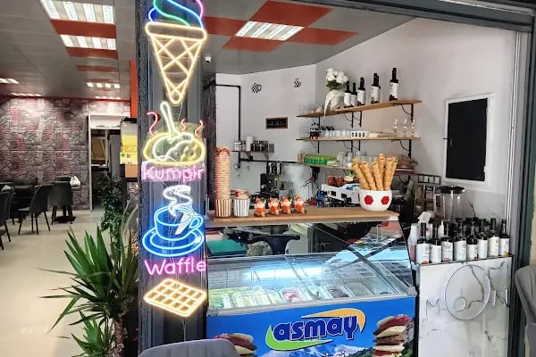 The Moon Cafe Bayrampaşa - Resim 4