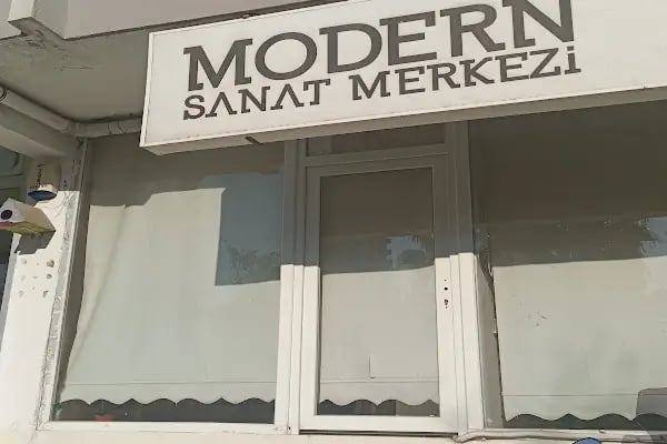 Modern Sanat Merkezi - Resim 2