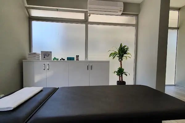 Profiz | Kayropraktik, Fizyoterapist, Manuel Terapi, Skolyoz, Reformer Pilates - Resim 11