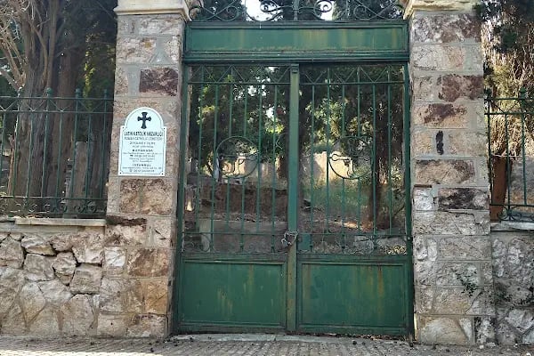 LATİN KATOLİK MEZARLIĞI - Resim 8