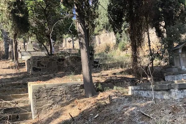 LATİN KATOLİK MEZARLIĞI - Resim 5