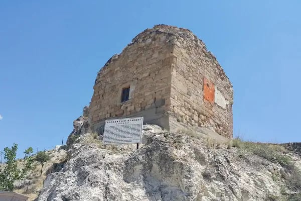 Selçuklu Türbesi - Resim 3