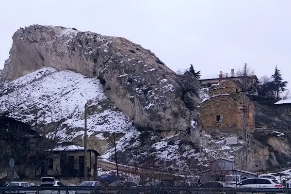 Selçuklu Türbesi - Resim 6