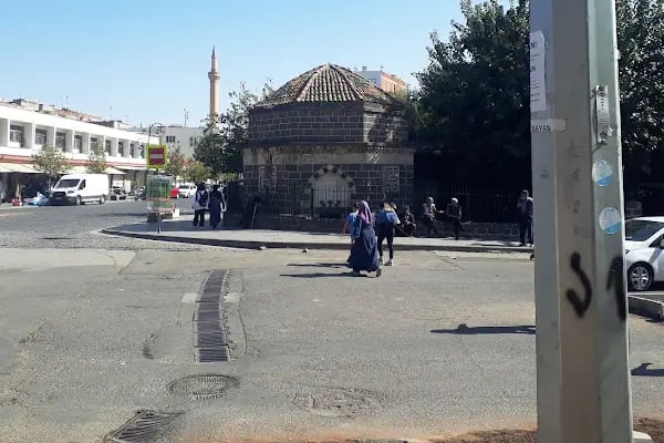Sarı Saltug Türbesi - Resim 14