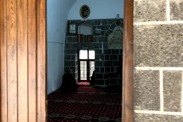 Sarı Saltug Türbesi - Resim 7