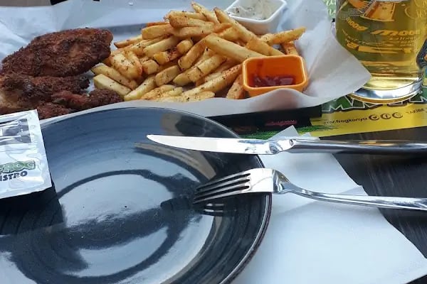 Mr. Frog Pub Bistro - Resim 7