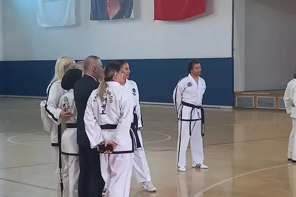 TAEKWONDO KARATE KICK-BOKS KEMPO HAPKİDO UZAK DOĞU SAVUNMA SANATLARIN MERKEZİ - Resim 12