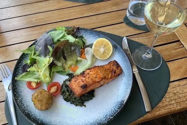 D La Plaza Restaurant &amp; Bar - Resim 16
