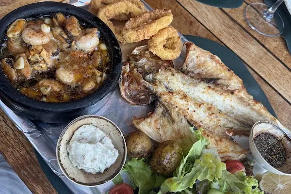 D La Plaza Restaurant &amp; Bar - Resim 8