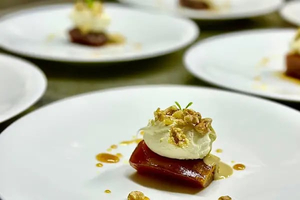 D La Plaza Restaurant &amp; Bar - Resim 3