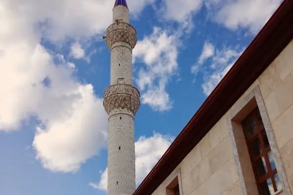 Adnan Menderes Cami - Resim 13