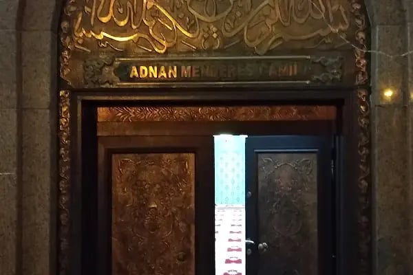 Adnan Menderes Cami - Resim 7