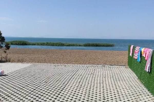 Karaburun Karavan Kamp Alanı - Resim 3