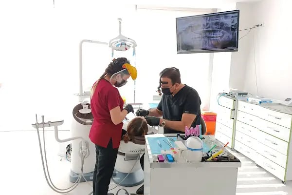 BULUT DENTAL DİŞ POLİKLİNİĞİ (İMPLANT ve ORTODONTİ KLİNİĞİ) - Resim 18