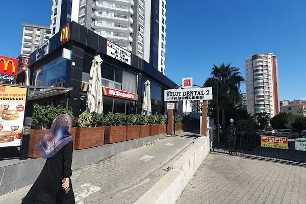 BULUT DENTAL DİŞ POLİKLİNİĞİ (İMPLANT ve ORTODONTİ KLİNİĞİ) - Resim 3