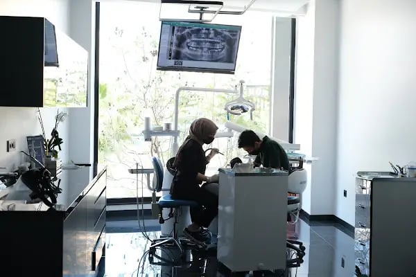 BULUT DENTAL DİŞ POLİKLİNİĞİ (İMPLANT ve ORTODONTİ KLİNİĞİ) - Resim 10