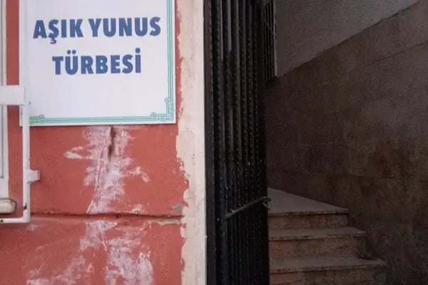 Âşık Yunus Türbesi - Resim 7