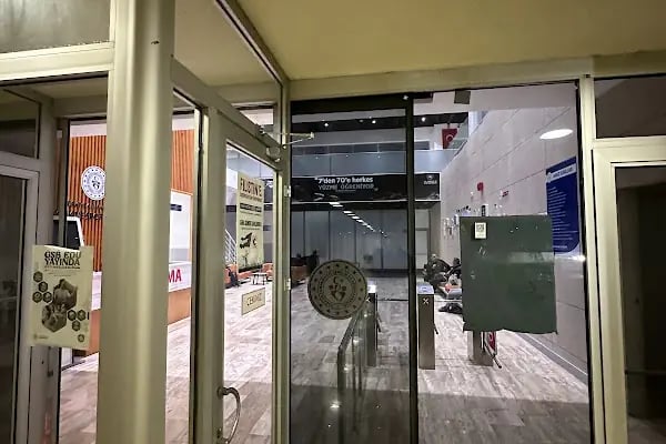 Haliliye Olimpik Yüzme Havuzu - Resim 13