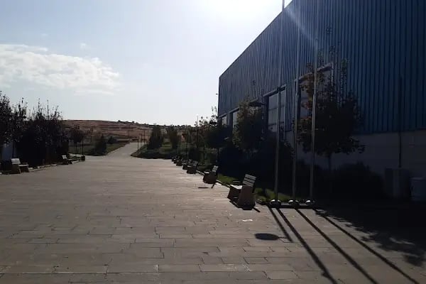 Mardin Artuklu Üniversitesi Yarı Olimpik Yüzme Havuzu - Resim 15
