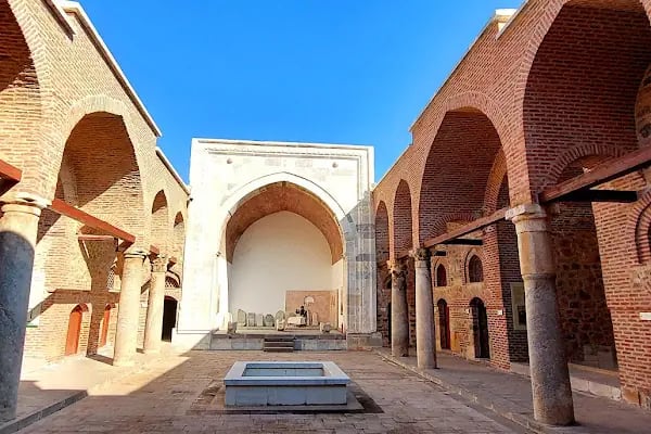 Taş Medrese Taş Eserler Müzesi - Resim 2