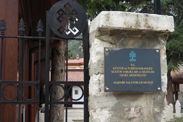 Taş Medrese Taş Eserler Müzesi - Resim 18