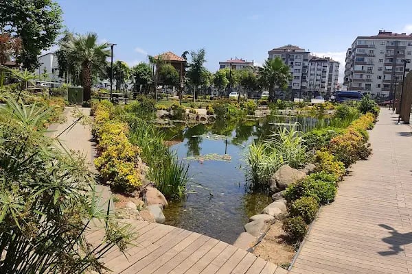 Akçaabat millet bahçesi - Resim 2