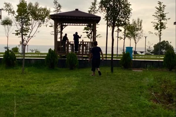 Akçaabat millet bahçesi - Resim 20