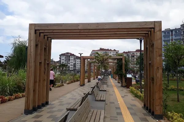 Akçaabat millet bahçesi - Resim 9