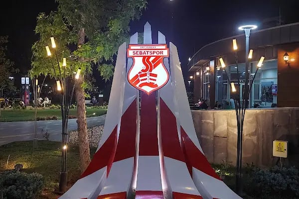 Akçaabat millet bahçesi - Resim 12