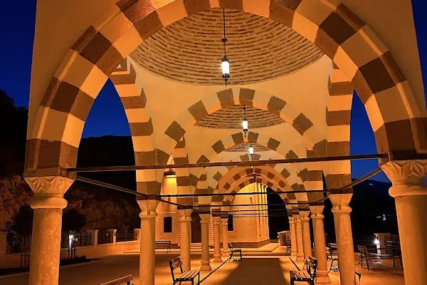 Eroglu Nuri Camii - Resim 7