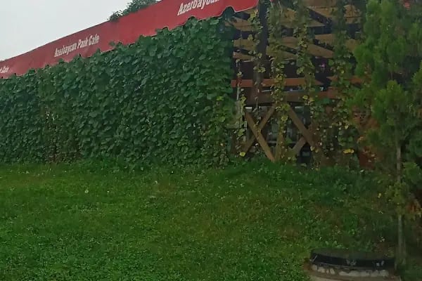 İBB Azerbaycan Dostluk Parkı - Resim 13
