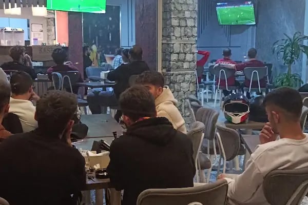 Clast Cafe - Resim 18