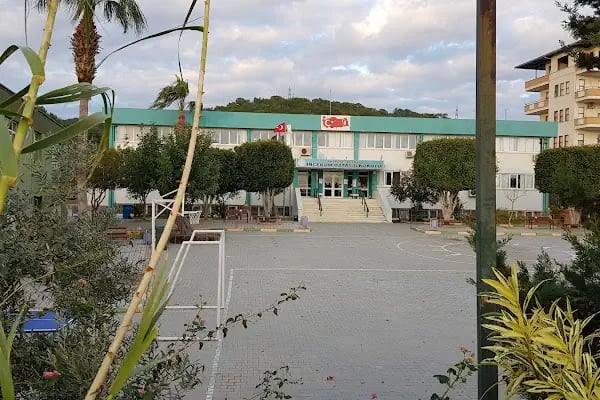İncekum Öztaş İlkokulu - Resim 2