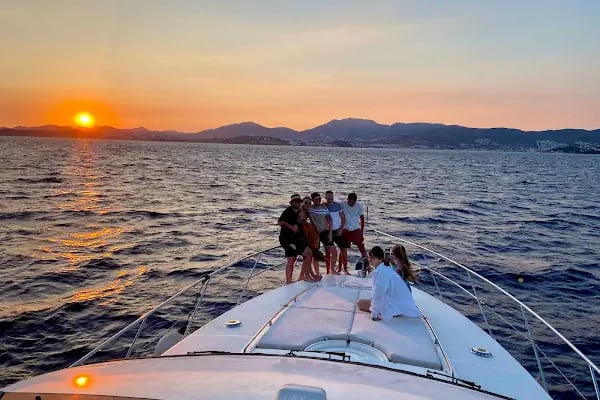 Bodrum Tekne Turu - Özel Yat Kiralama - Resim 8