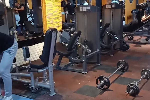 İron Fitness - Resim 7