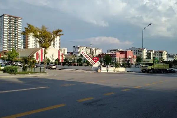 Ülkü Spor Sahası - Resim 4