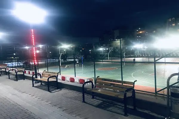 Ülkü Spor Sahası - Resim 16