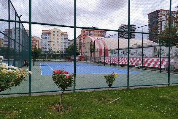 Ülkü Spor Sahası - Resim 2