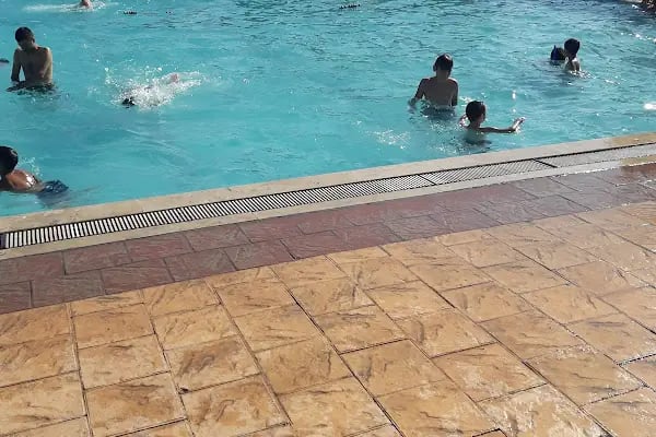 Büyükşehir Belediyesi Karacaoğlan Yüzme Havuzu - Resim 15