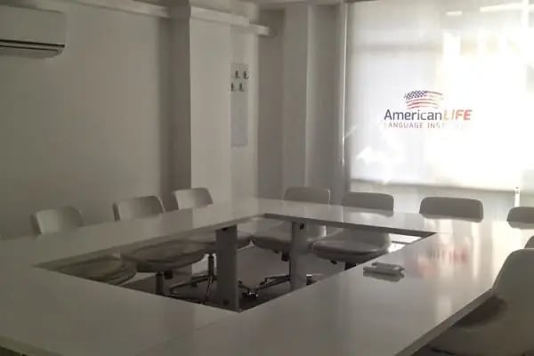 American LIFE İzmir Alsancak İngilizce Almanca Yabancı Dil Kursu - Resim 18