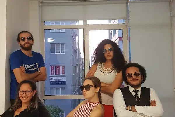 American LIFE İzmir Alsancak İngilizce Almanca Yabancı Dil Kursu - Resim 17