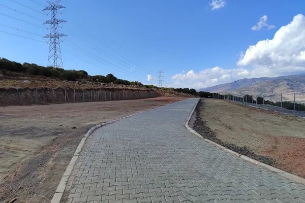 Emiralem Yeni Yayla Mezarlığı - Resim 3